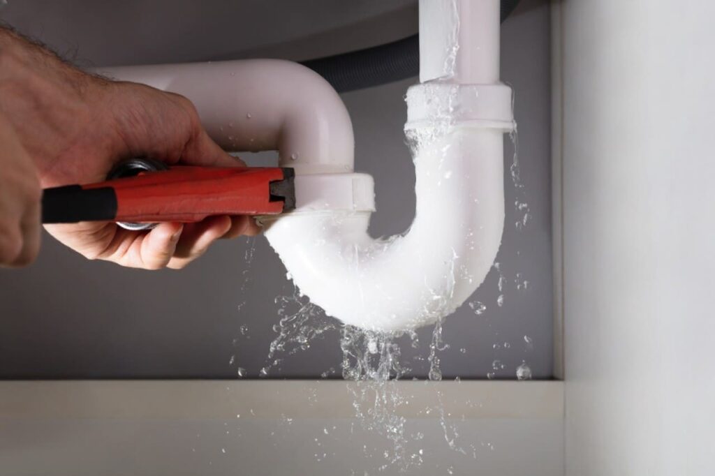 Pipe Leak Repair: Everything Homeowners Need to Know 3 Pipe Leak Repair